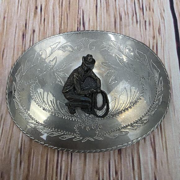 Vintage Western Cowboy Belt Buckle Oval Metal Engraved Rodeo Roper 4" Wide - Picture 1 of 10